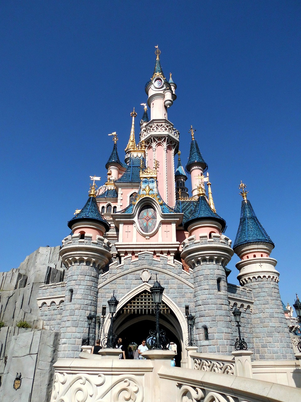 disneyland-486098_1280.jpg